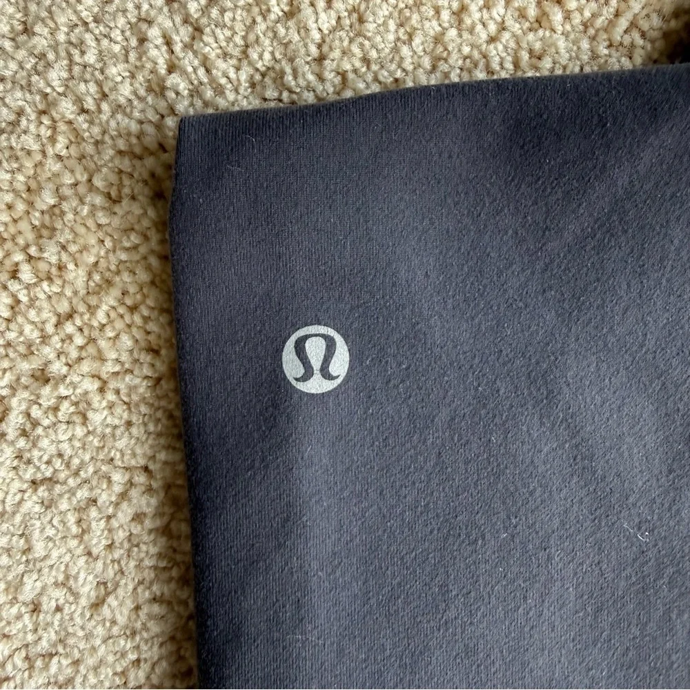 Lululemon Crop Leggings Size 4 Black Purple High Rise Yoga Gym Athleisure